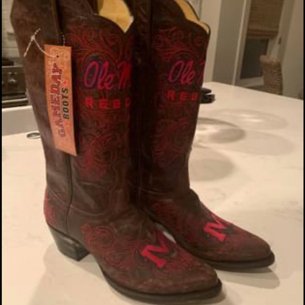 Ole Miss Gameday Boots SZ 8B NWT